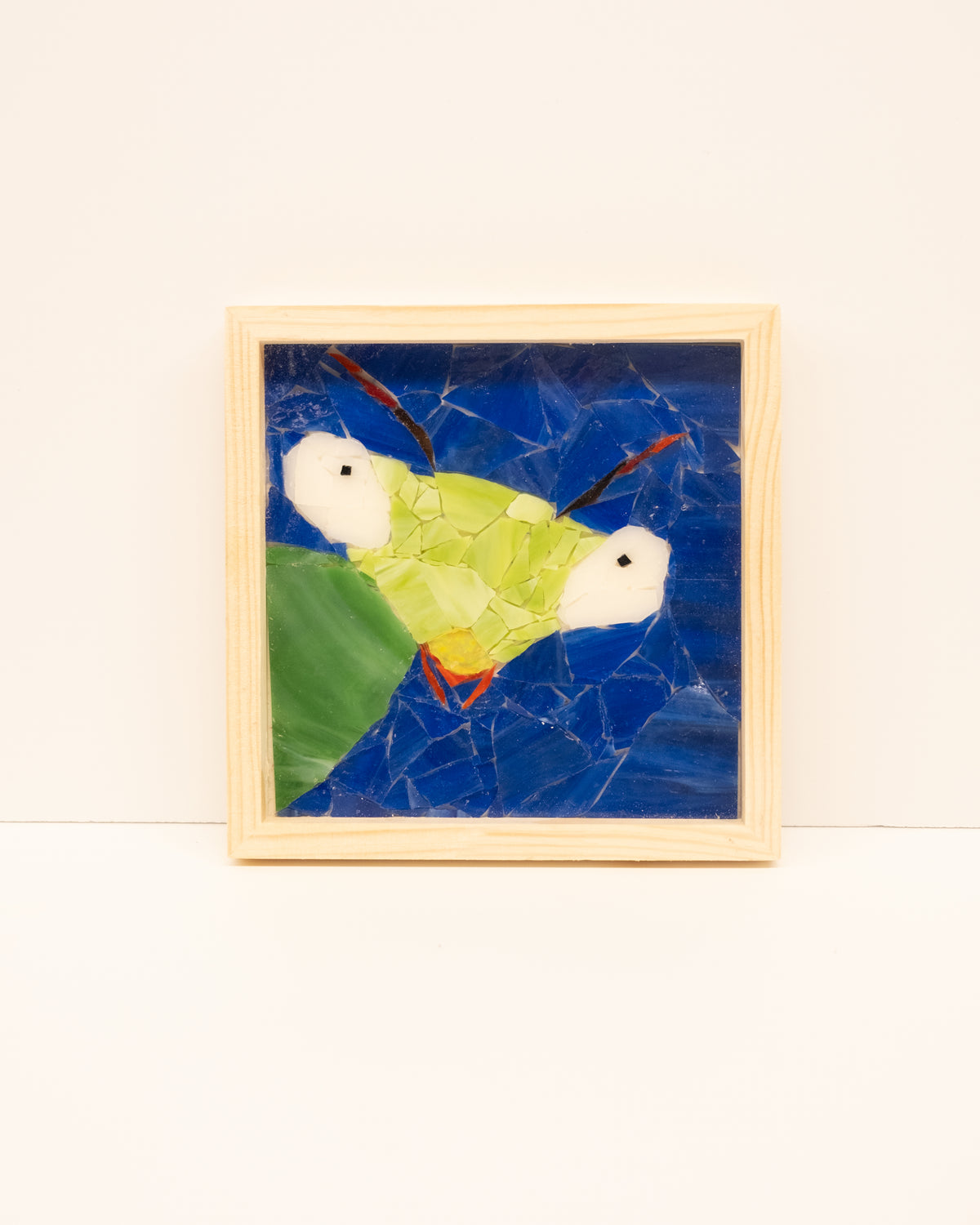 "Mantis" Shadow Box