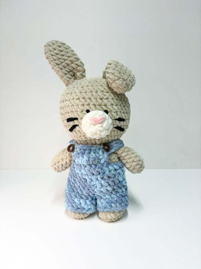 Crochet Bunny image 0